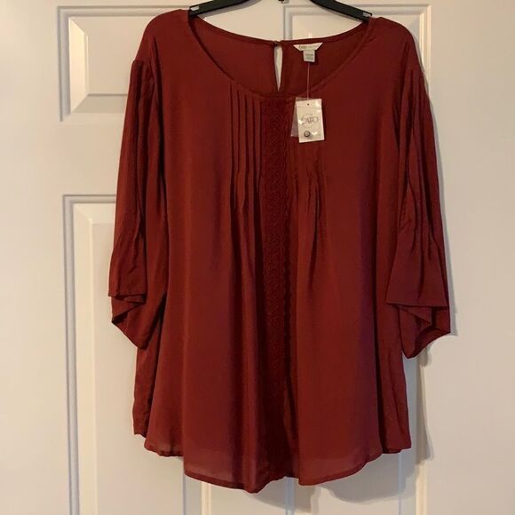 Cato’s 18-20 burgundy shirt sleeve blouse NWT - Picture 1 of 10